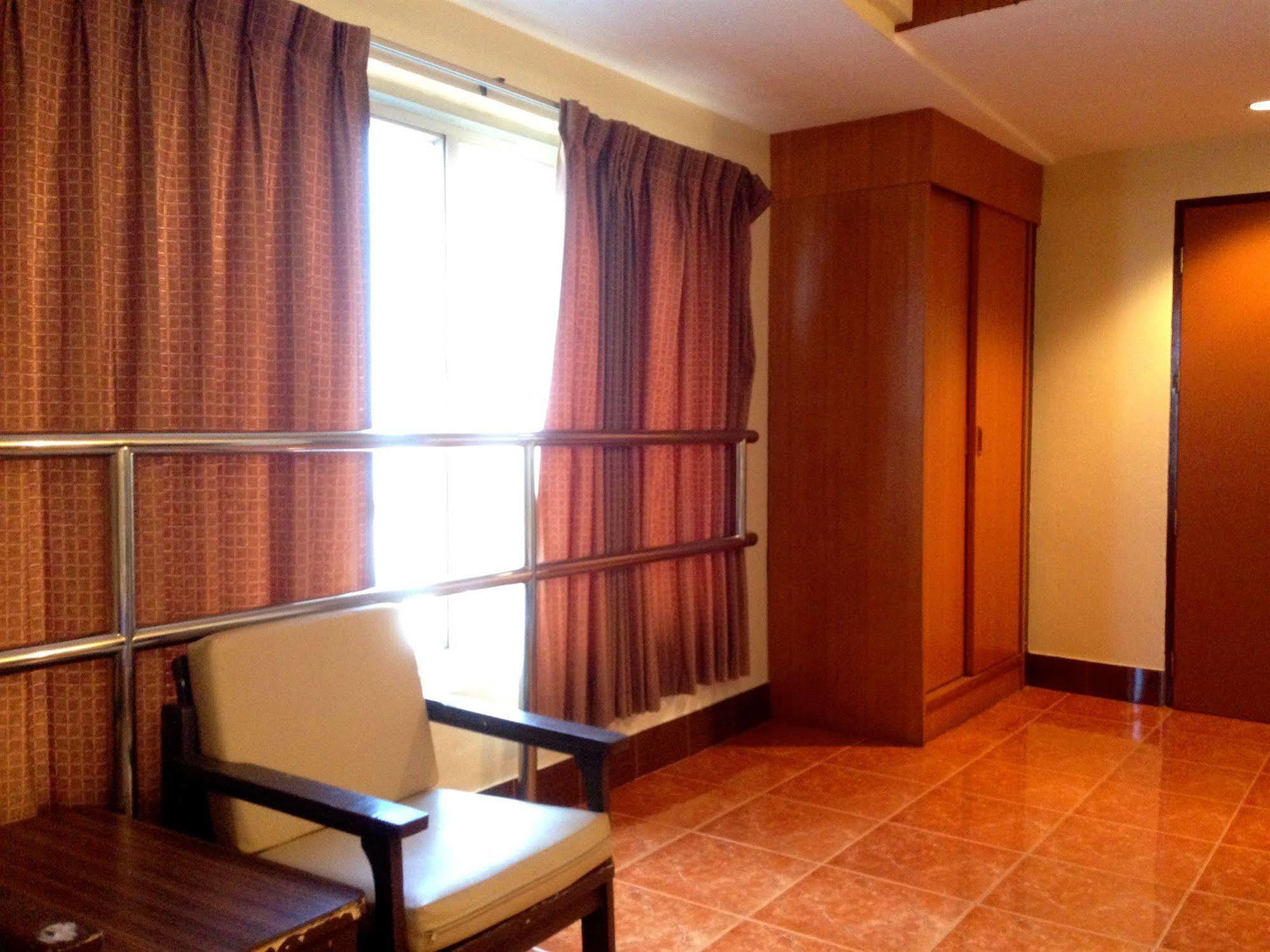 Cherry Hotel Pattaya Extérieur photo