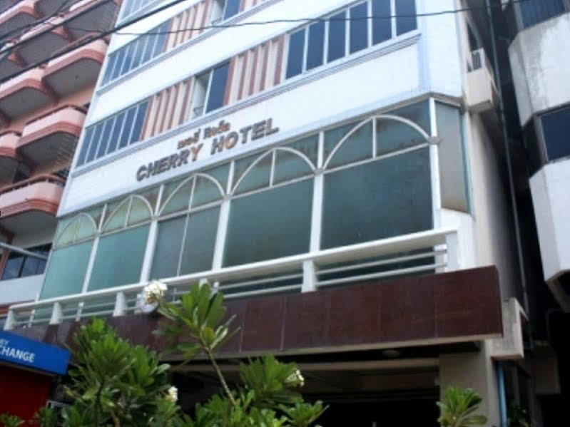 Cherry Hotel Pattaya Extérieur photo